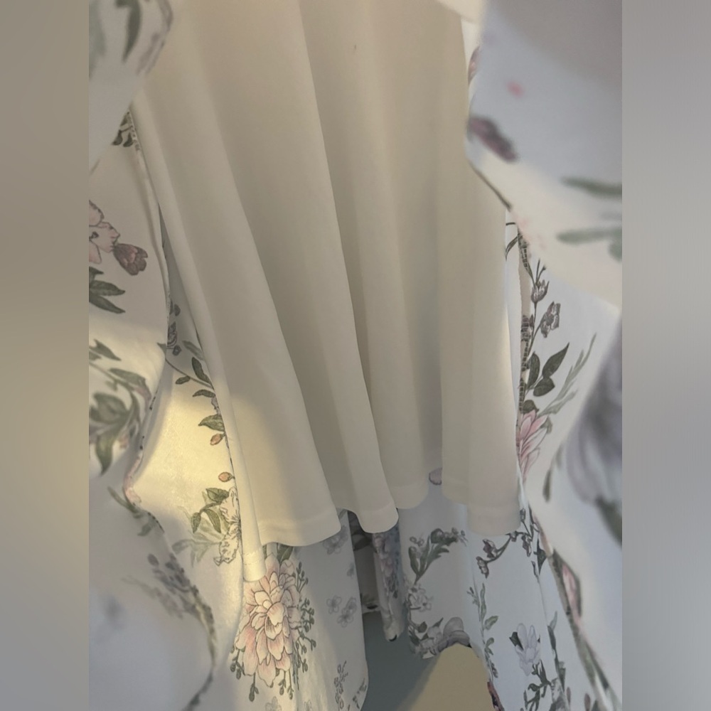 Floral dress. - Picture 4 of 4